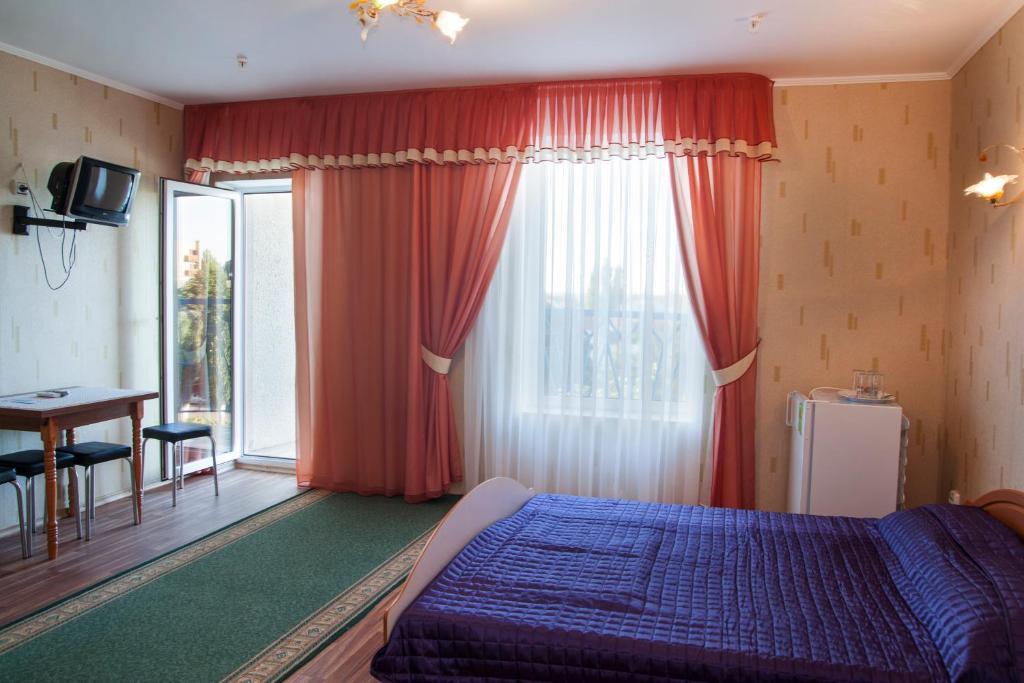 Hotel Admiral Nelson Skadovsʼk Esterno foto